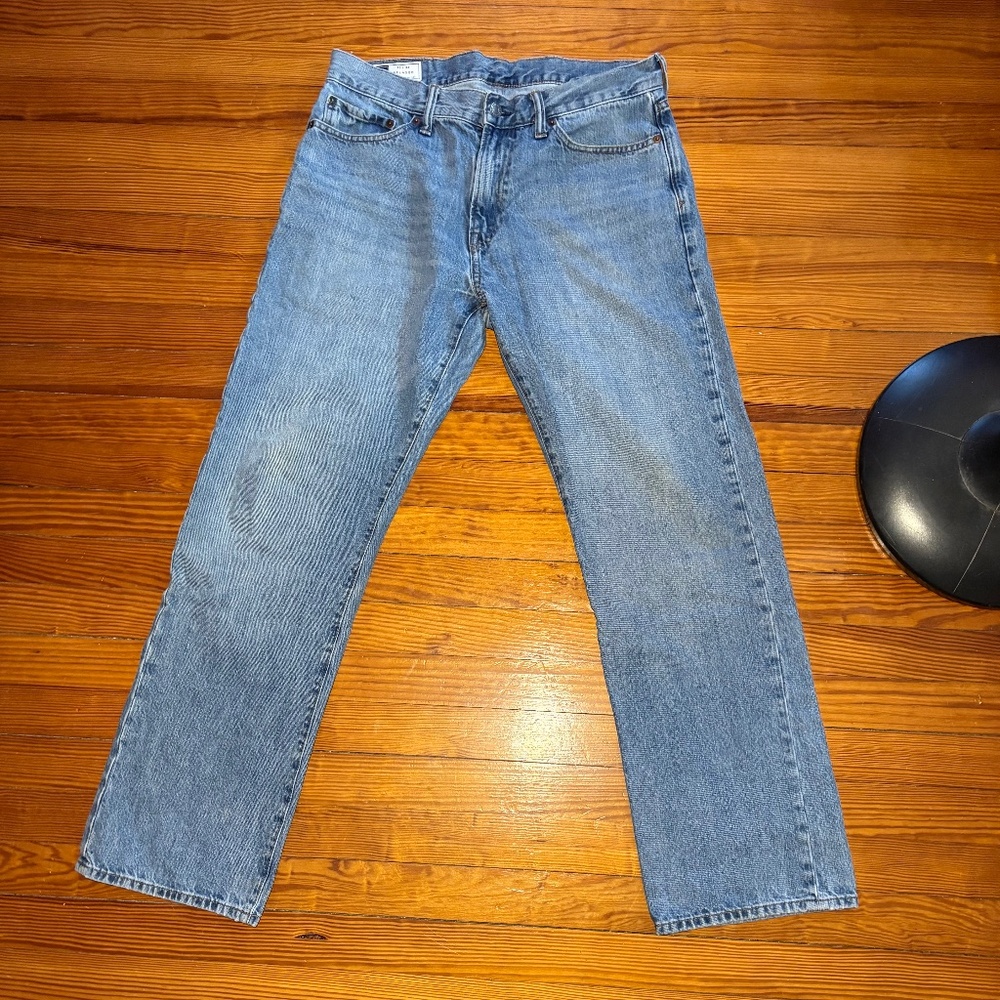 Gap Relaxed Light Jeans (Light Authentic wash)